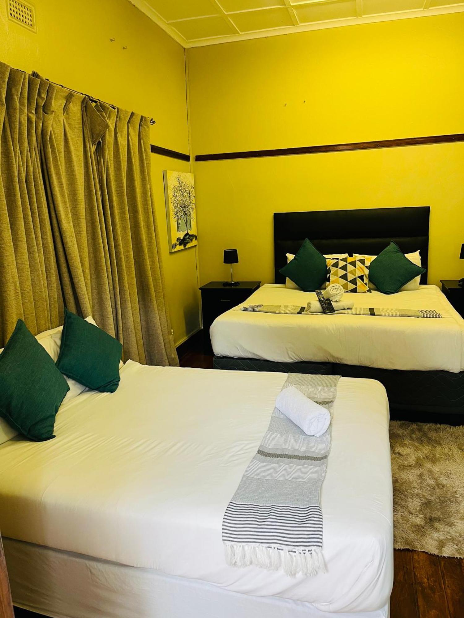 St Eve Lodge & Spa Блумфонтейн Экстерьер фото